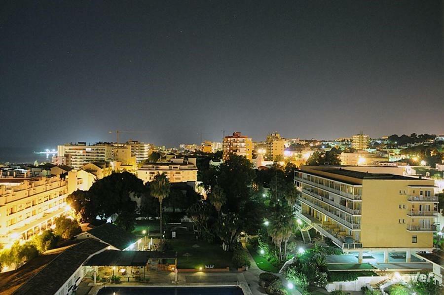 Carihuela Park Palace - Cocasa Apartment Torremolinos Bagian luar foto