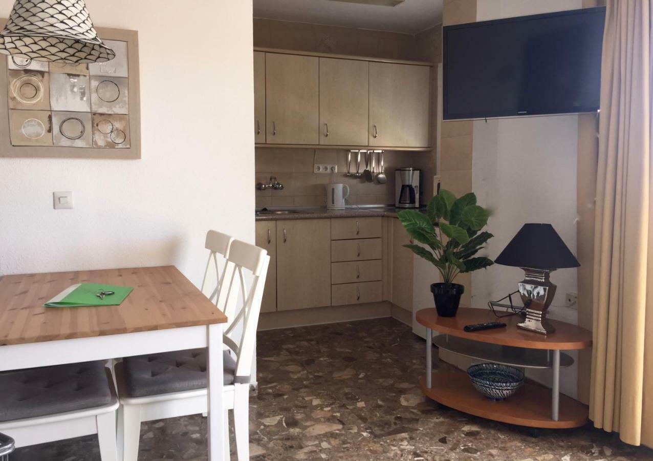 Carihuela Park Palace - Cocasa Apartment Torremolinos Bagian luar foto