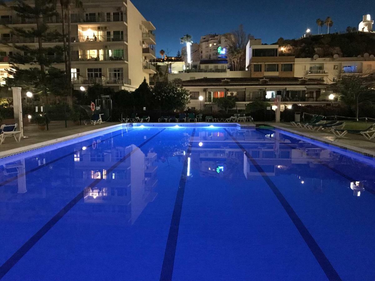 Carihuela Park Palace - Cocasa Apartment Torremolinos Bagian luar foto